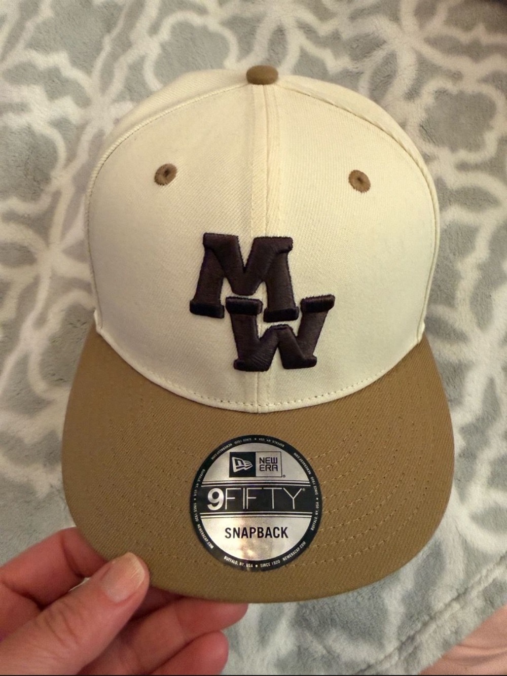 New Era Men Cream Tan 9FIFTY Snapback Hat MW MORGAN WALLEN CHICAGO CONCERT 2026